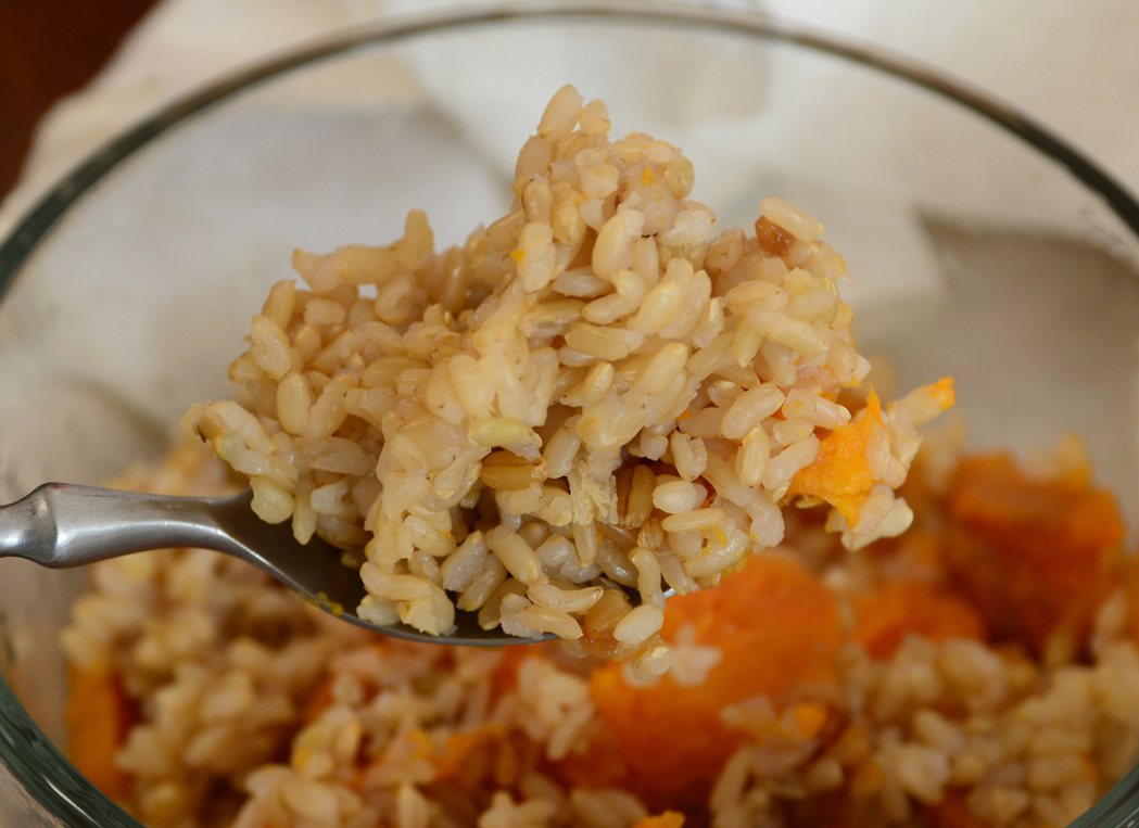 把白飯換成糙米飯、藜麥、二粒小麥等，更健康。（本報資料照片） 許振輝