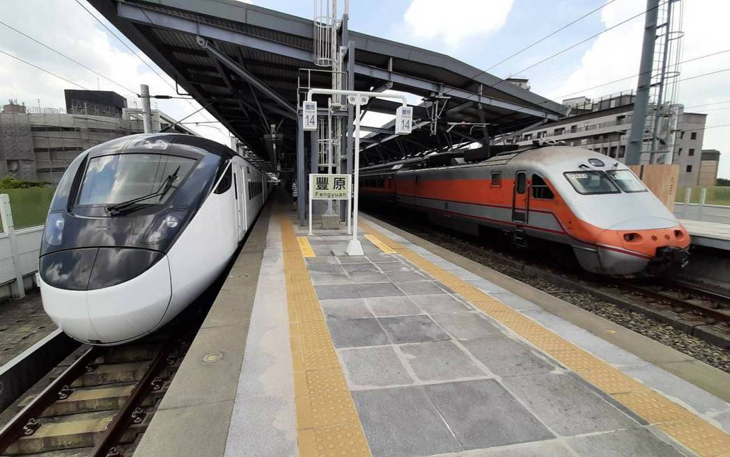 台鐵EMU3000型城際列車第一批第一編組於今年7月30日抵台後，昨（19）日進...