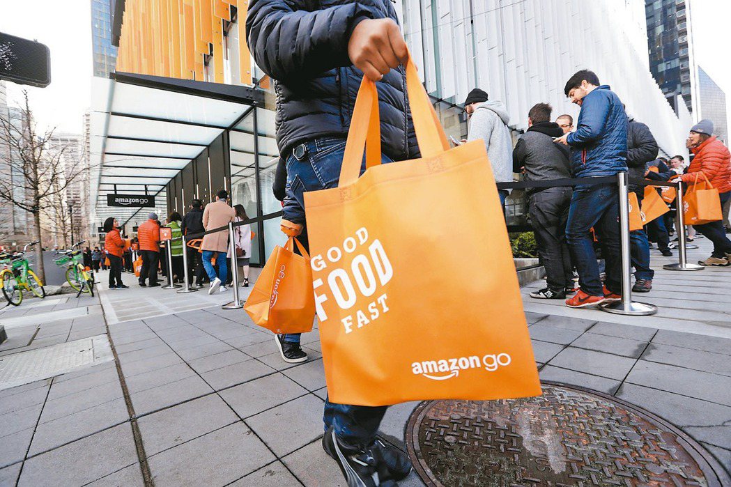 零售巨擘亞馬遜（Amazon）上季獲利近20億美元，創歷來最高。美聯社