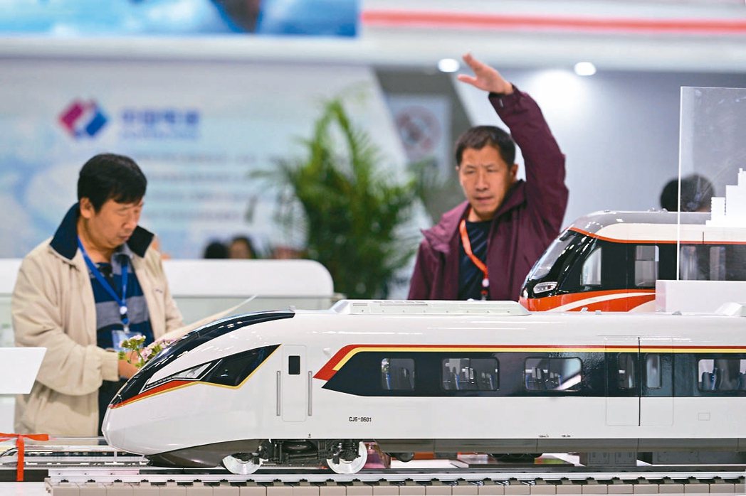 2017中國（湖南）國際軌道交通產業博覽會正在長沙開展，展出範圍涵蓋中國軌道交通...