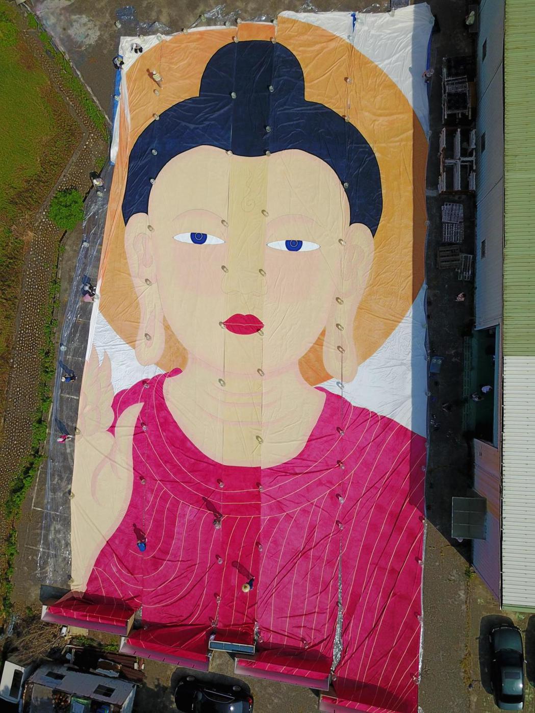 禪畫藝術家洪啟嵩歷時15年籌備，獨立完成166公尺長、72.5公尺寬的世紀大佛畫...