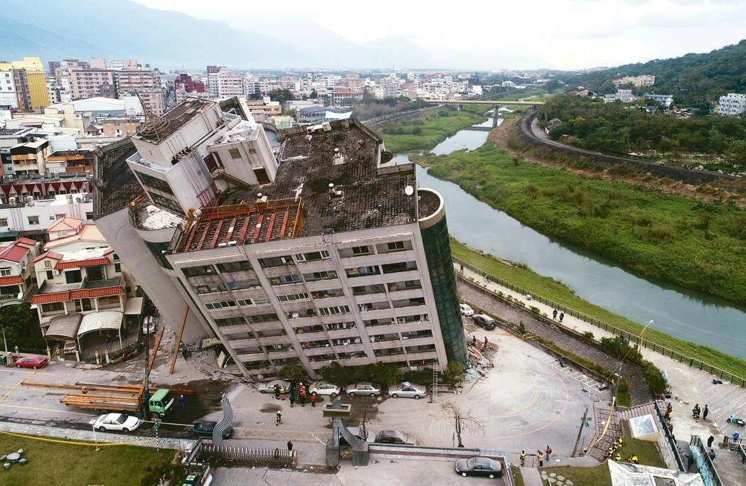 「花蓮地震」的圖片搜尋結果