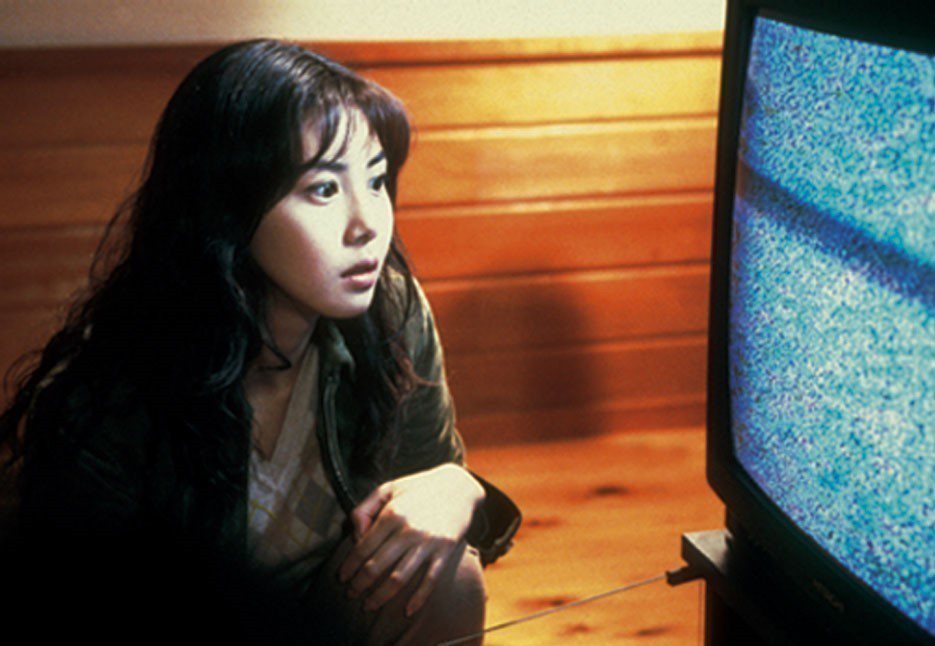 松嶋菜菜子在「七夜怪談」扮演捲入恐怖事件的記者。圖／摘自imdb