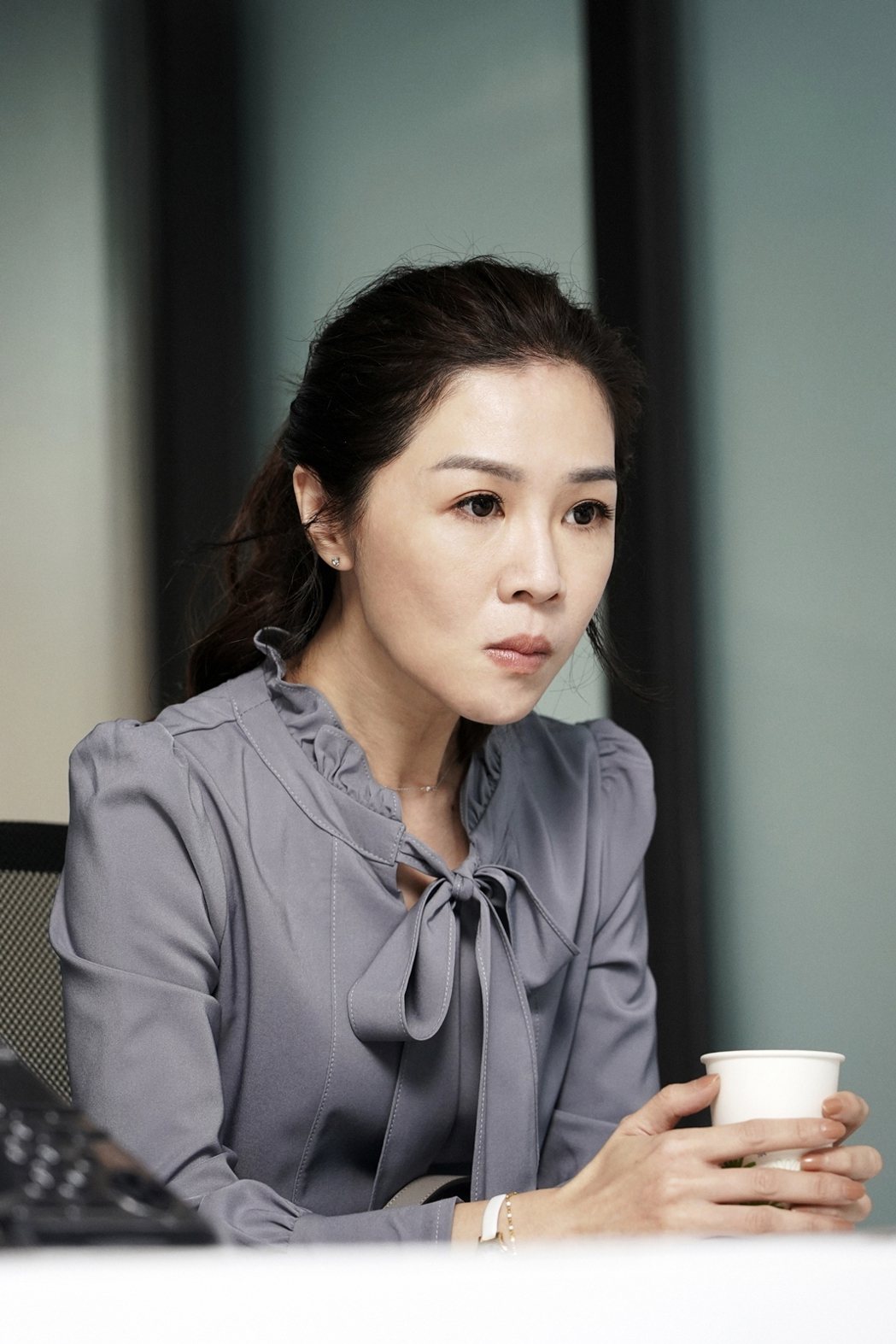 謝盈萱在「俗女養成記」戲中受夠職場文化。圖／華視提供