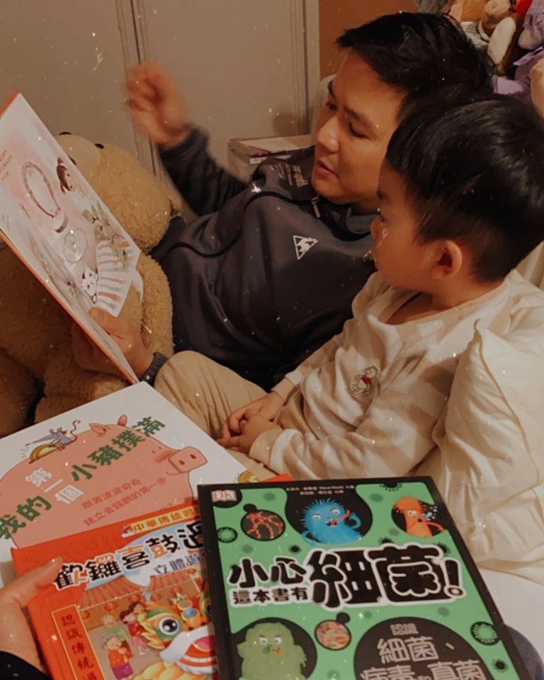 劉香慈讚老公幫忙照顧小孩是「神隊友」。圖／摘自臉書