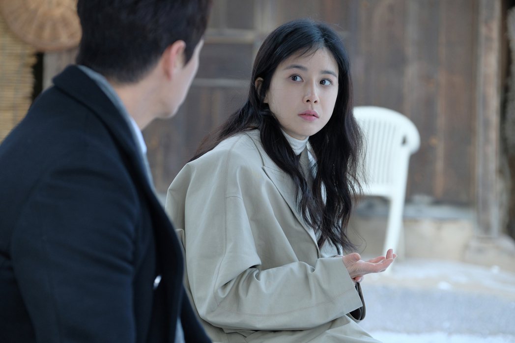 韓國氣質女星李寶英以「花樣年華」作為產後復出首作。圖／中天娛樂台提供