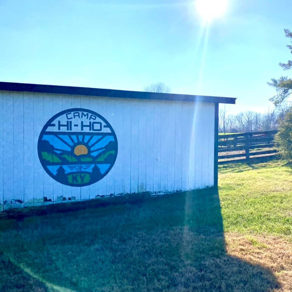珍妮佛勞倫斯老家的農場也有經營夏令營業務。圖／摘自facebook