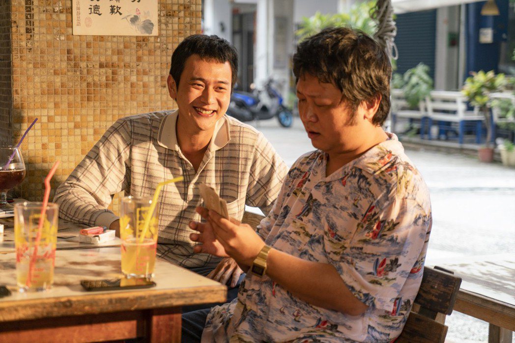 納豆（右）與劉冠廷（左）一同入圍台北電影獎最佳男配角，同片廝殺，他頻被朋友虧「這...