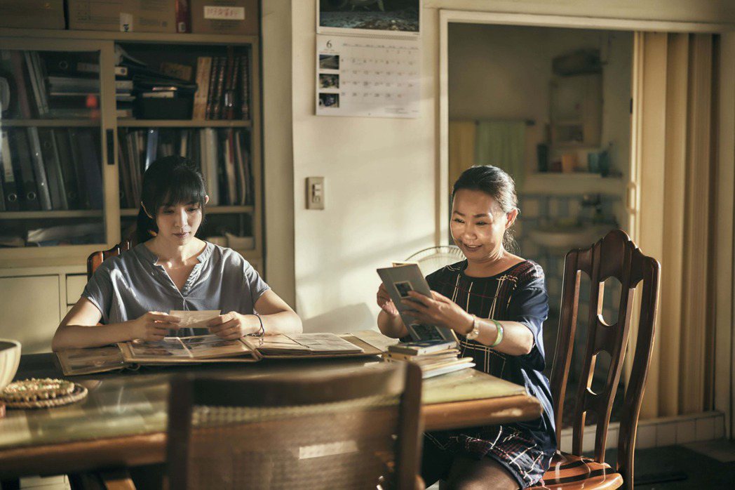楊采妮(左)於2018年來台拍攝「嗨！神獸」傳捷報，入圍韓國兩大國際兒童影展。圖...