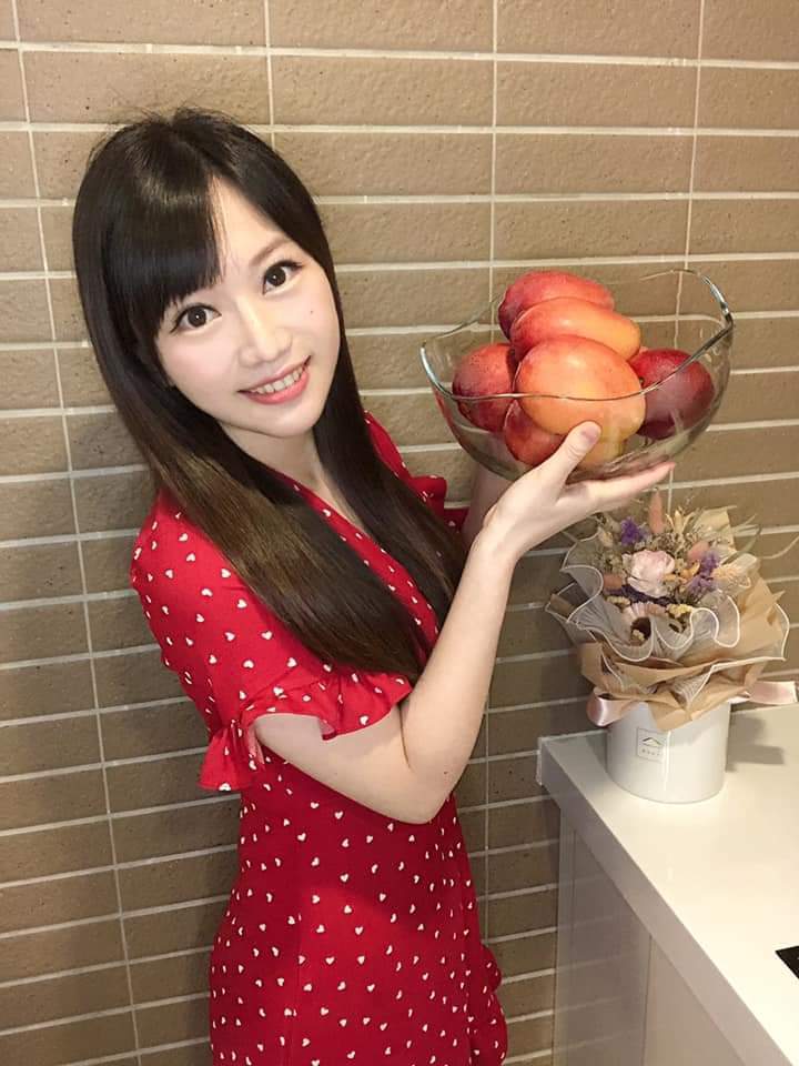 蔡尚樺剛學會用芒果入菜。圖／摘自臉書