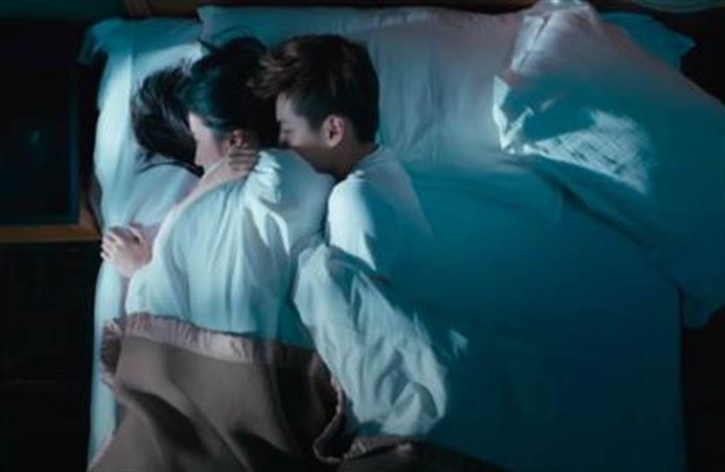 吳亦凡與劉亦菲過往曾拍過床戲。圖／摘自ODC官方頻道 YouTube
