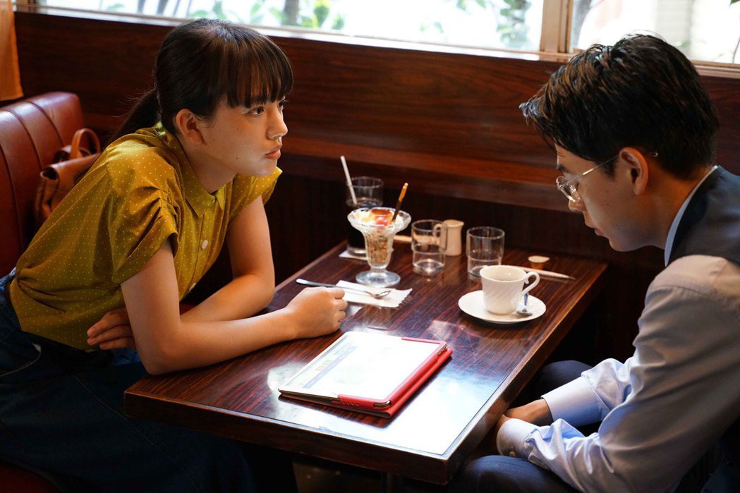 成田淩、清原果耶合作「老師！你會不會談戀愛」風格輕鬆浪漫。圖／天馬行空提供