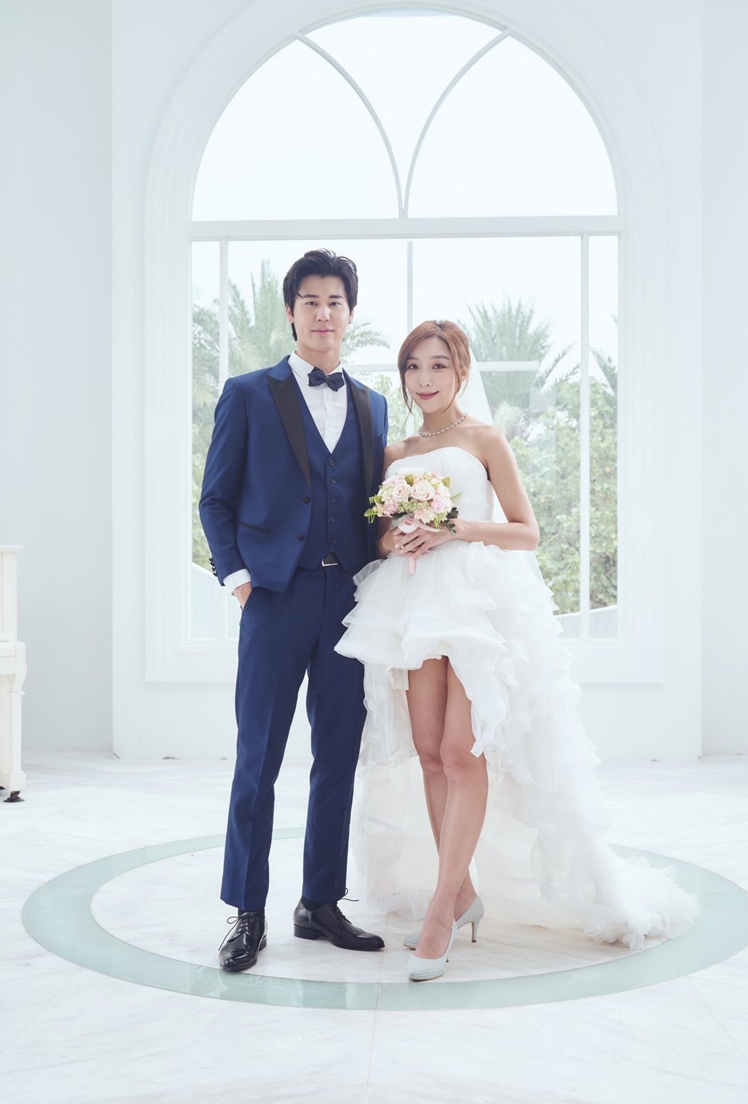 風田（左）與李宓「出嫁」MV預先婚禮流程。圖／亞凰國際娛樂提供