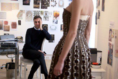 前Dior創意總監 正式入主Calvin Klein