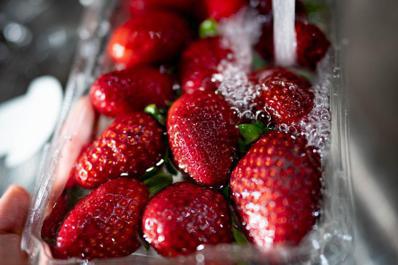 草莓能防老？專家提醒「4種人」吃之前要注意，保存、清洗方式也有訣竅
