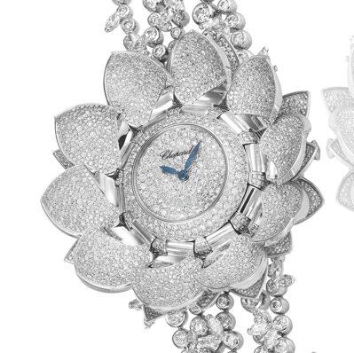 蕭邦Lotus Blanc荷花鑽表獲得最佳珠寶表殊榮。鉑金與鈦金屬鑲嵌共25.6...