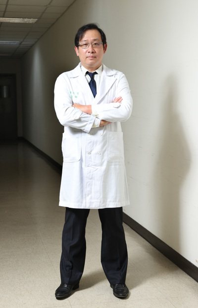 醫師郭文宏表示，疫情期間，有些患者延誤就醫時間，結果一診斷已是晚期乳癌。記者林澔一╱攝影