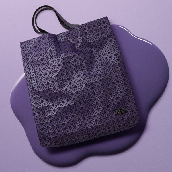 季節款紫色托特包，24,600元，將從11月5日（日）起全新開賣。圖／Bao Bao Issey Miyake提供