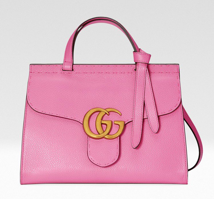 GG MARMONT粉紅色金屬雙G釦飾手提包79,700元。圖／Gucci提供