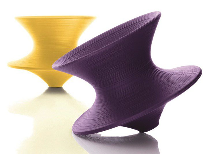 義大利塑料家具品牌Magis經典熱銷單品─Spun Chair陀螺椅。圖／MOT CASA提供