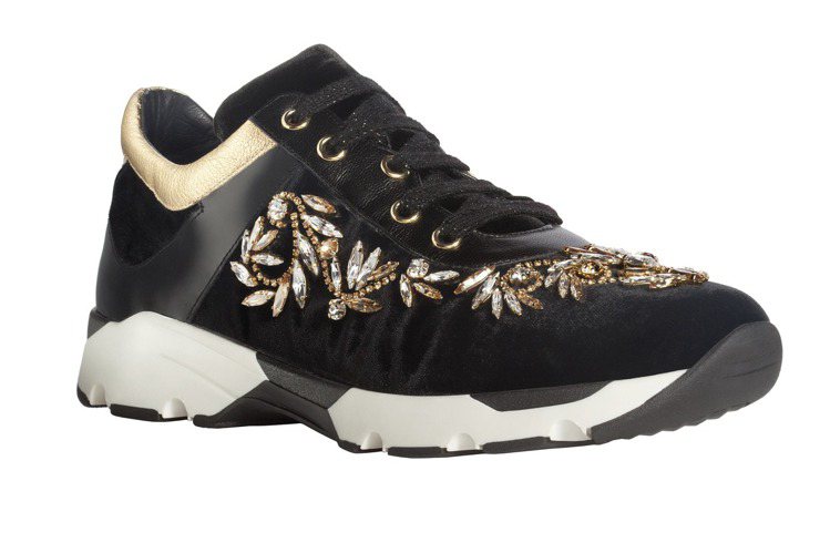RENE CAOVILLA黑金水晶裝飾天鵝絨運動平底鞋，售價48,000元。圖／RENE CAOVILLA提供