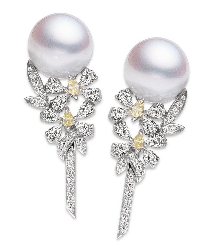 MIKIMOTO頂級珠寶系列南洋珍珠鑽石耳環，111萬元。圖╱MIKIMOTO提供