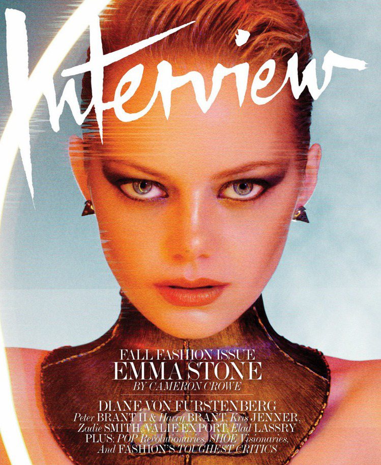 艾瑪史東為九月份的Interview雜誌封面女郎，展現八○年代的流行元素。圖／擷取自justjared.com