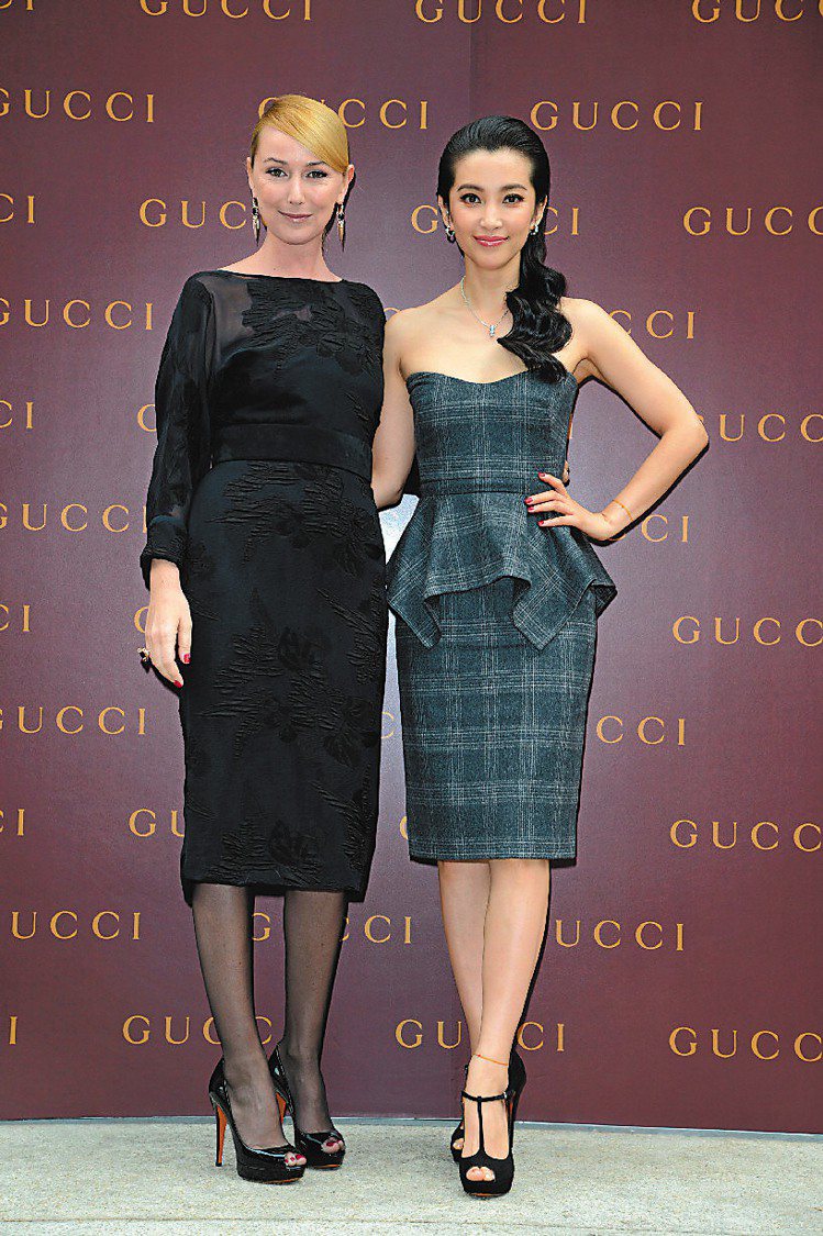 GUCCI創意總監吉安妮妮(左)邀請李冰冰擔任大中華區廣告代言人。圖／GUCCI提供