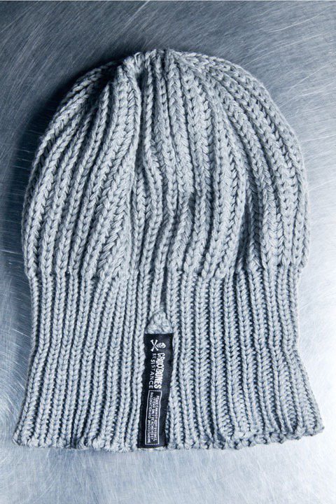 針織毛帽（980元）懷秋擁有數十頂毛帽，不想整理頭髮的時候戴出門，簡單而有型。圖／TVBS周刊提供