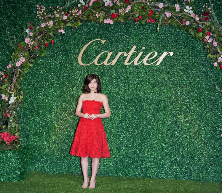 陳妍希出席Cartier Destinee發表活動，紅色Valentino禮服充滿喜氣，也似是呼應卡地亞紅盒。圖／Cartier提供