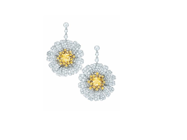 Tiffany Daisy黃鑽耳環 NT$ 3,190,000。圖／Tiffany提供