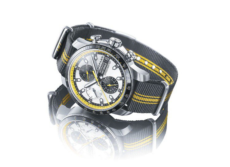 Grand Prix de Monaco Historique 計時腕表，鈦金屬表殼，不鏽鋼表圈，44.5mm，自動機芯，COSC認證，25萬元。圖／蕭邦提供