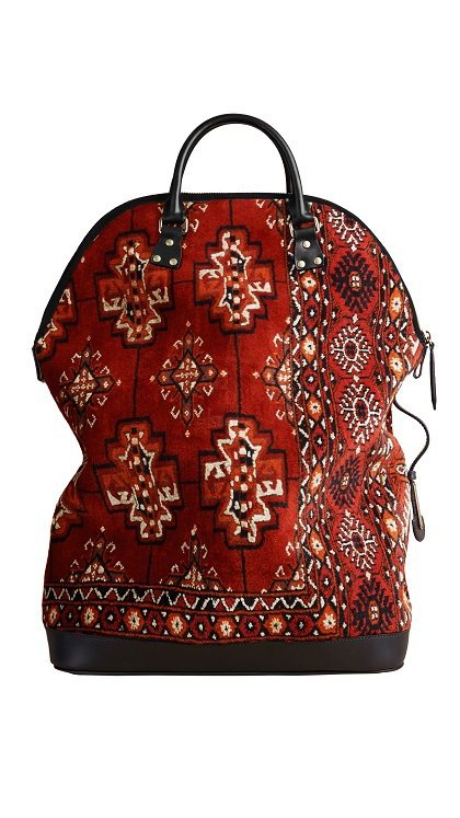 Burberry新款男士ST. IVES織毯包，160,000元。圖／Burberry提供