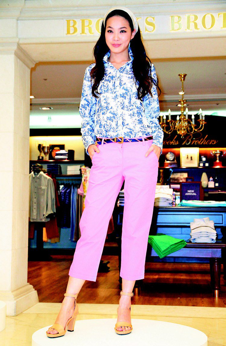 Brooks Brothers春夏新裝，色彩鮮豔繽紛，洋溢青春陽光的氣息。記者陳俊吉／攝影