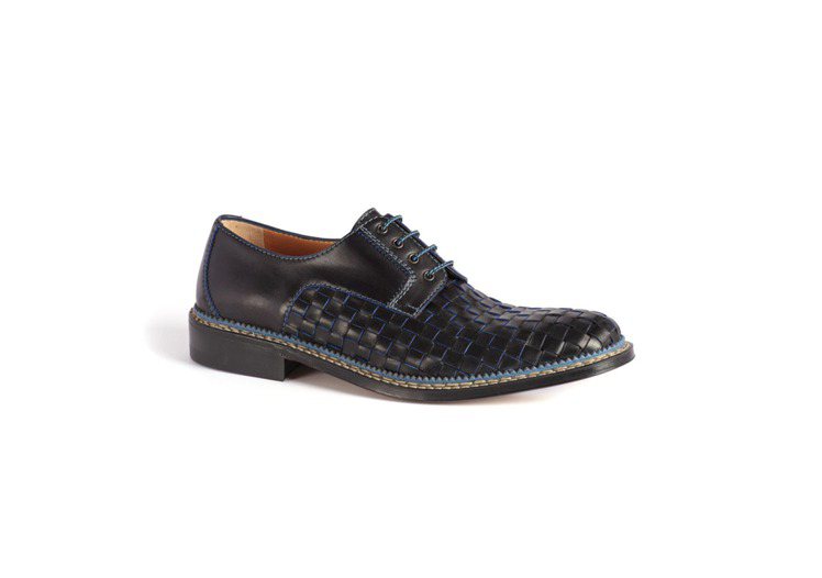 AMEDEO TESTONI系列雙色編織紳士鞋。圖／鐵獅東尼提供