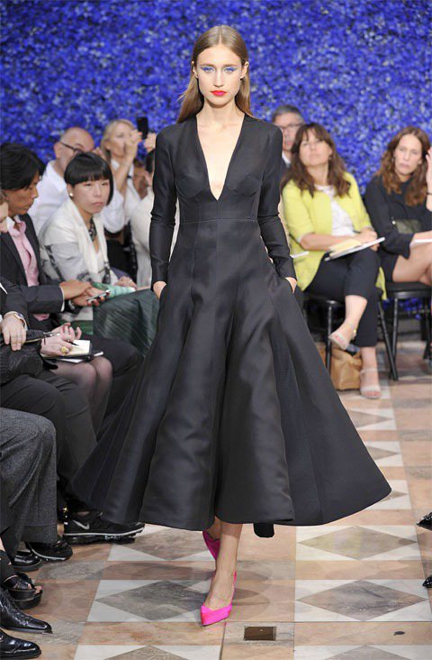 Raf Simons在Dior的首場發表，獻給了高級訂製服。圖／達志影像