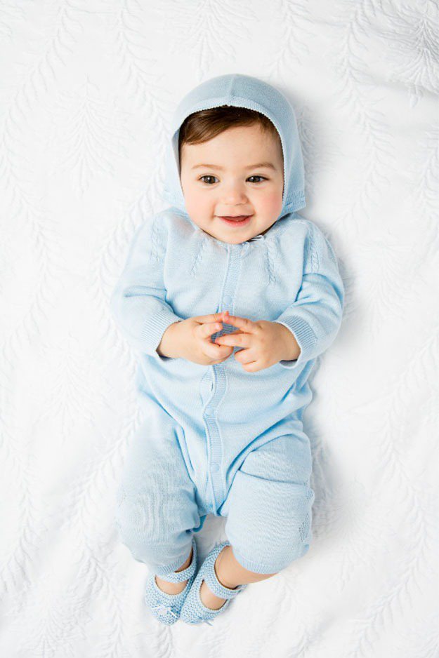 麗嬰房推出3D立體全成型寶寶線衫，寶寶穿了更舒適。圖／麗嬰房提供