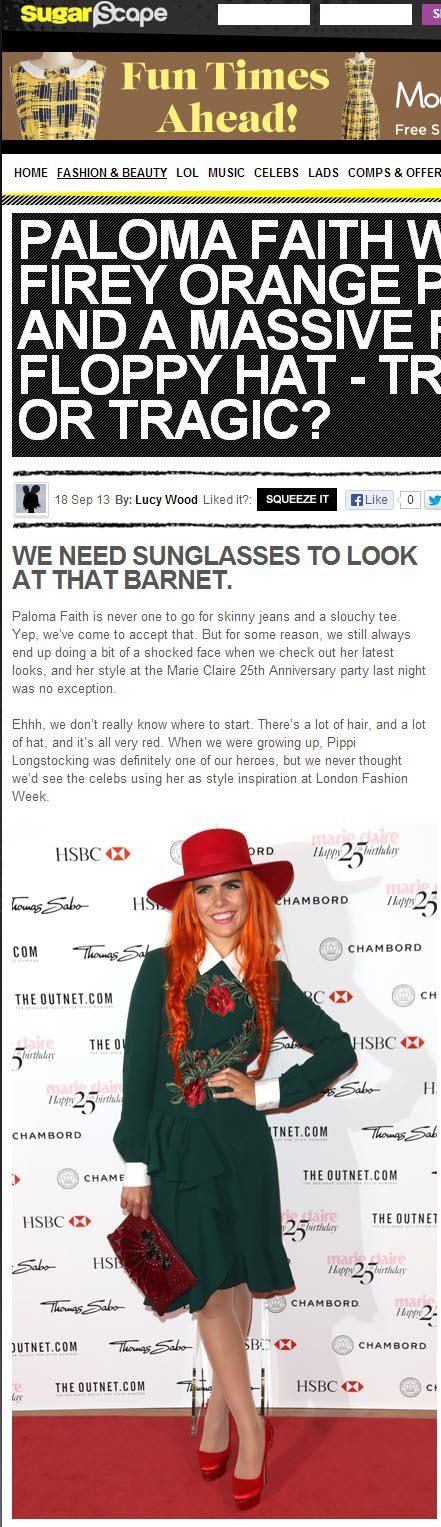 英國女歌手Paloma Faith戴了頂紅色寬邊帽，加上橘色辮子頭和一身綠衣，看起來相當俏皮。圖／擷取自sugarscape.com
