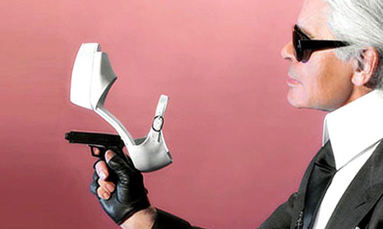 2009年卡爾老佛爺為CHANEL所設計的Gun Heel。圖／Wow!La Vie提供