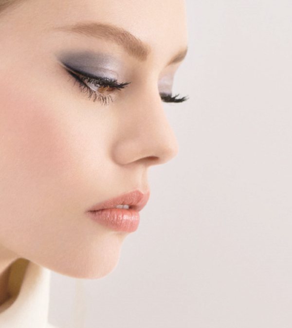 迪奧6月將上市2015 Diorshow時尚後台彩妝的眼妝全系列。圖／Dior提供