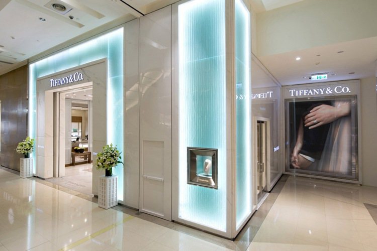 Tiffany最大旗艦店如藍色夢幻殿堂。圖／Tiffany提供