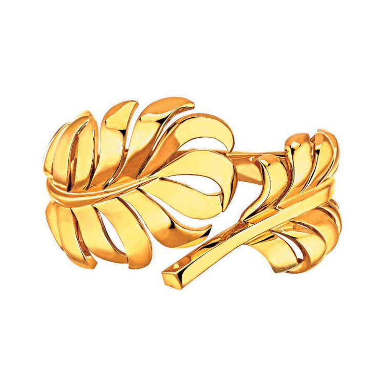 Plume de Chanel手環18K黃金，63萬9,000元。圖／香奈兒提供