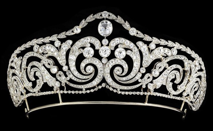 林青霞出借她當年所收藏的一頂花環風格皇冠，在卡地亞珠寶展中展出。圖／Cartier提供