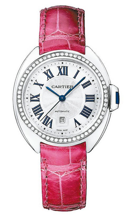Cle de Cartier系列腕表，31mm，搭載卡地亞077 MC型自動上鍊機芯，18K白金表殼，桃紅色鱷魚皮表帶，88萬5,000元。圖／卡地亞提供
