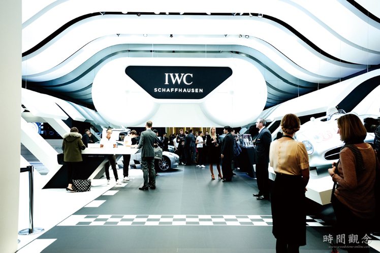 日內瓦會場中的 IWC 萬國錶展區。圖／時間觀念提供