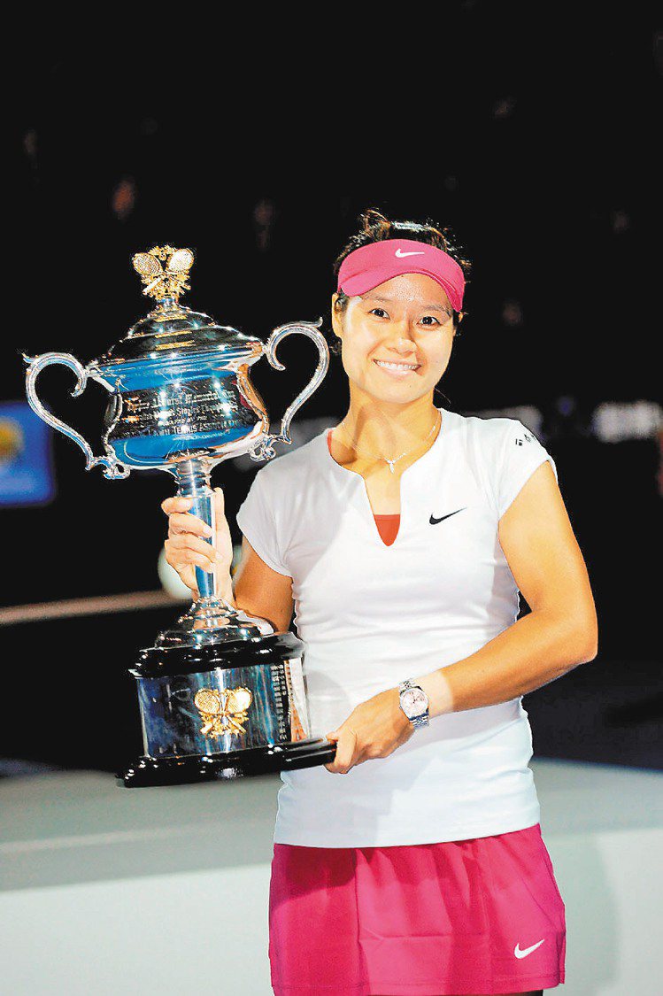 勞力士代言人李娜今年拿下第一座澳網公開賽冠軍。圖／勞力士提供
