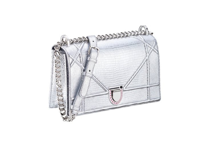銀色蜥蜴皮Diorama提包，約22萬元。圖／Dior提供