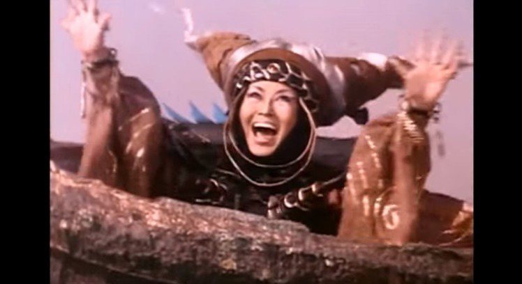 九○年代曾紅極一時的電視劇《金剛戰士 Power Rangers》，即將推出電影版，當中的反派主角幽冥女王（Rita Repulsa）的扮演者近日曝光，將由《飢餓遊戲》系列電影中的艾菲伊莉莎白班克斯飾演！圖／擷取自youtube