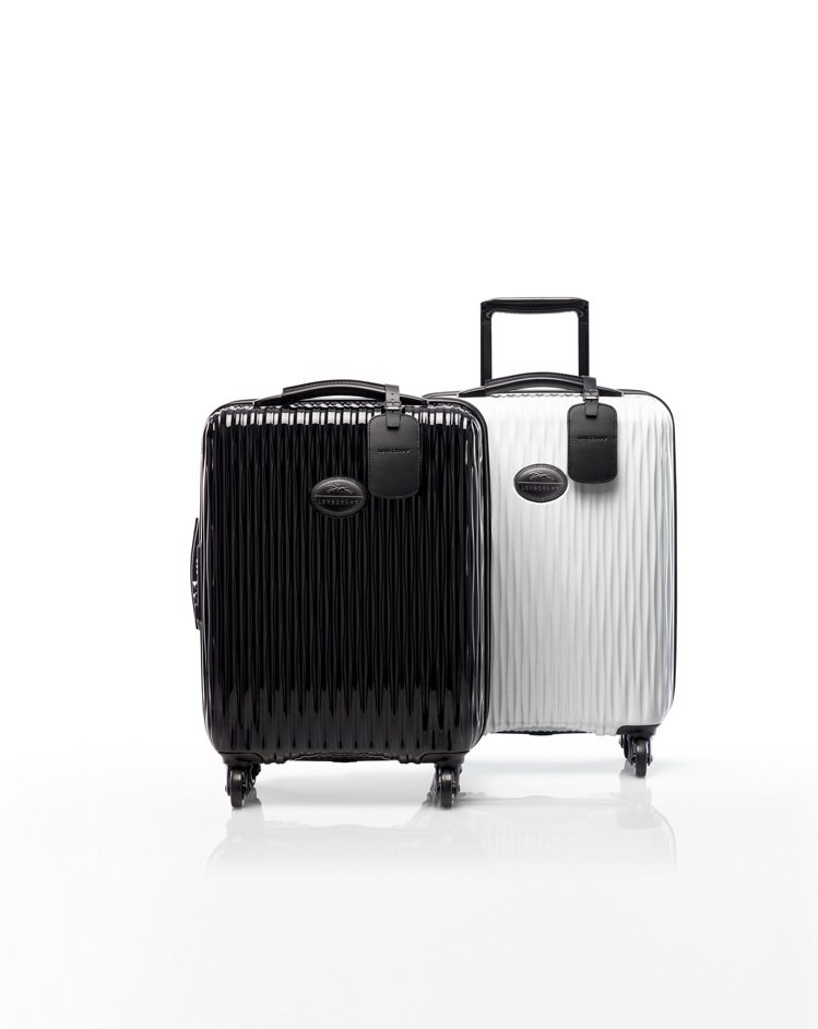 Longchamp Fairval黑白雙色行李箱系列（小），售價15,900元。圖／LONGCHAMP提供