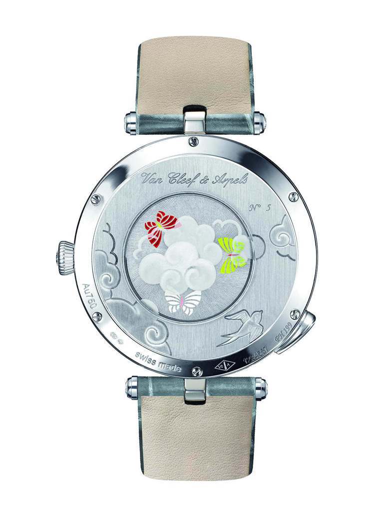 Lady Arpels Ronde des Papillons 腕表的表背鐫了刻呼應表盤故事的圖案。圖／梵克雅寶提供